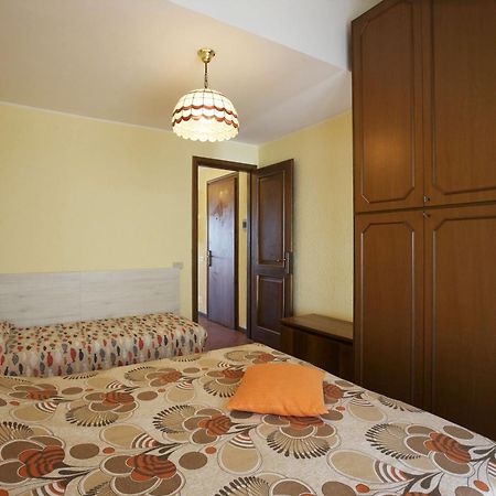 Residenz La Vela Apartment Бавено Стая снимка