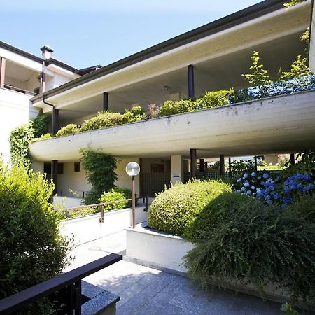 Residenz La Vela Apartment Бавено Стая снимка