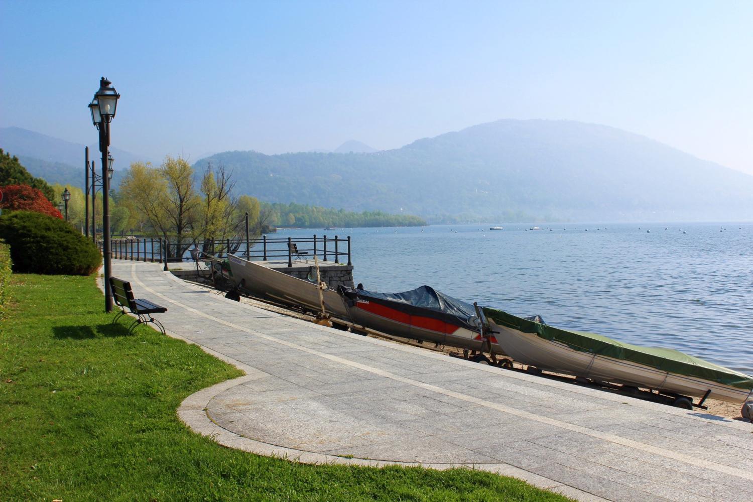 Residenz La Vela Apartment Бавено Стая снимка