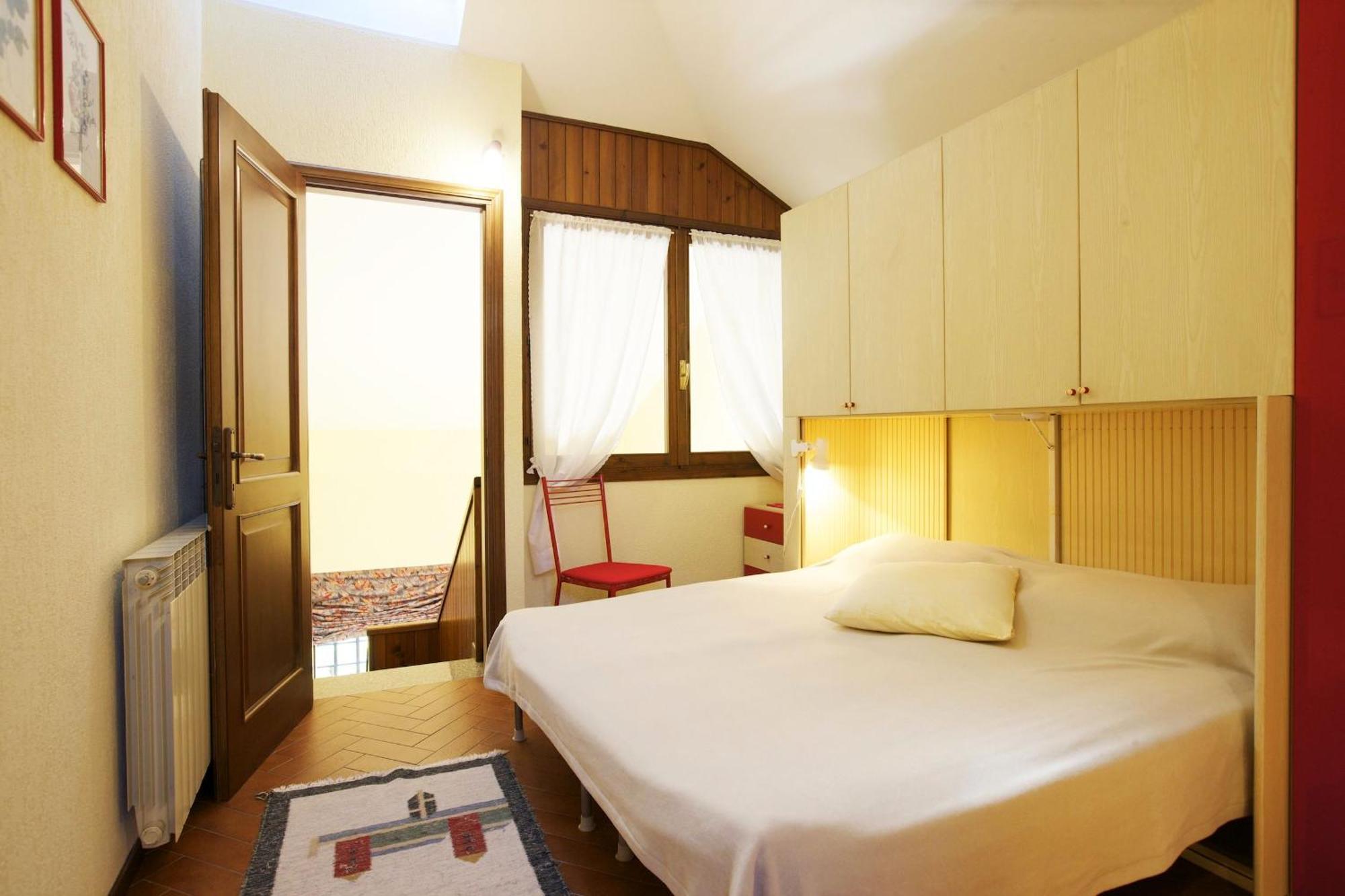 Residenz La Vela Apartment Бавено Стая снимка