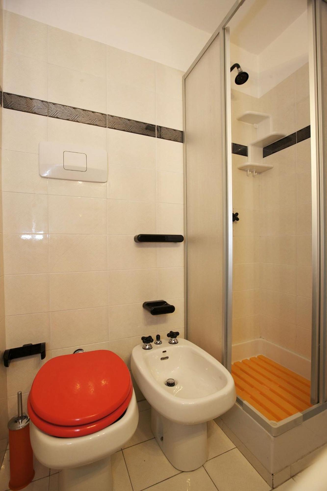 Residenz La Vela Apartment Бавено Стая снимка