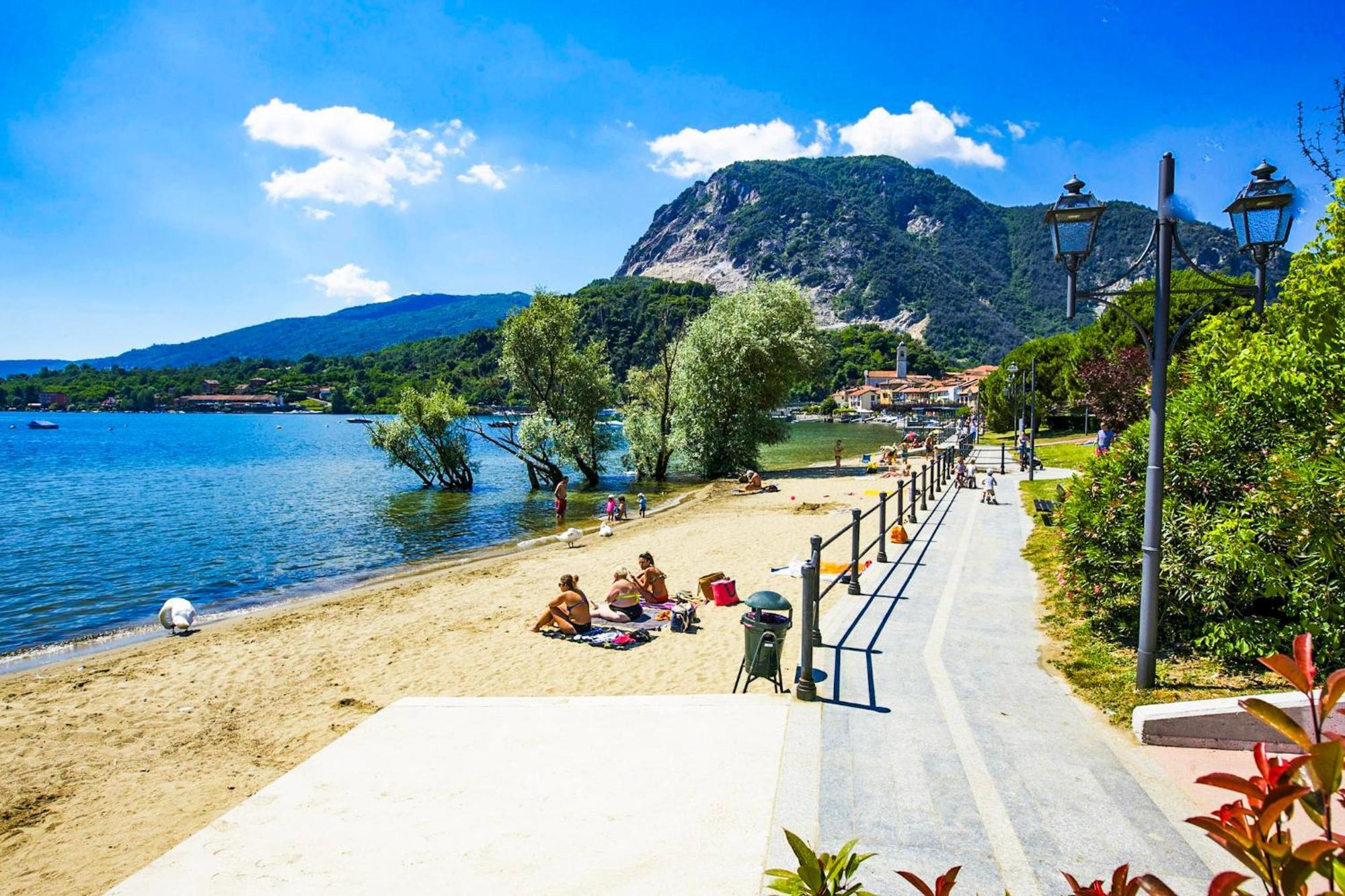 Residenz La Vela Apartment Бавено Стая снимка