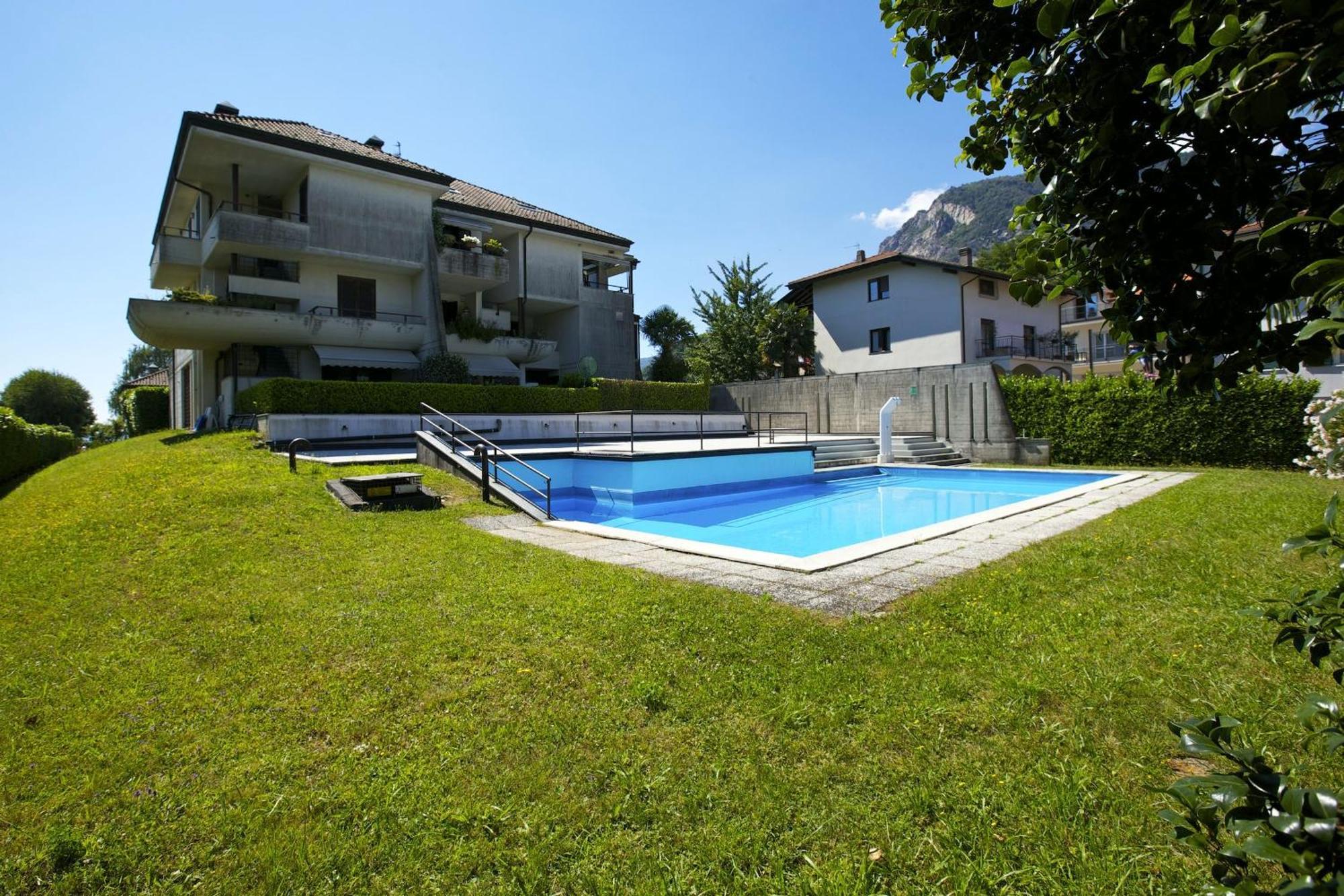 Residenz La Vela Apartment Бавено Стая снимка