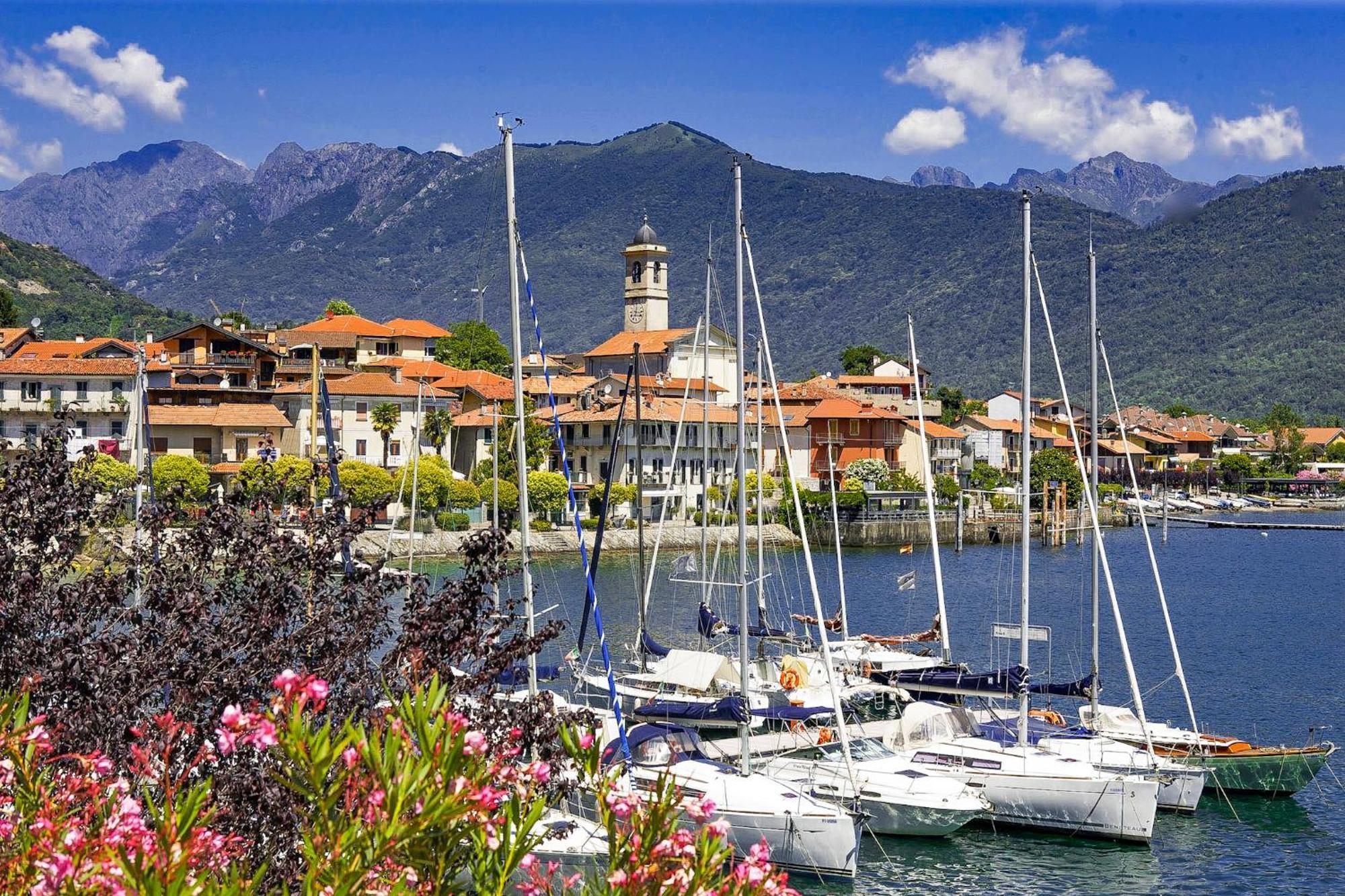 Residenz La Vela Apartment Бавено Стая снимка